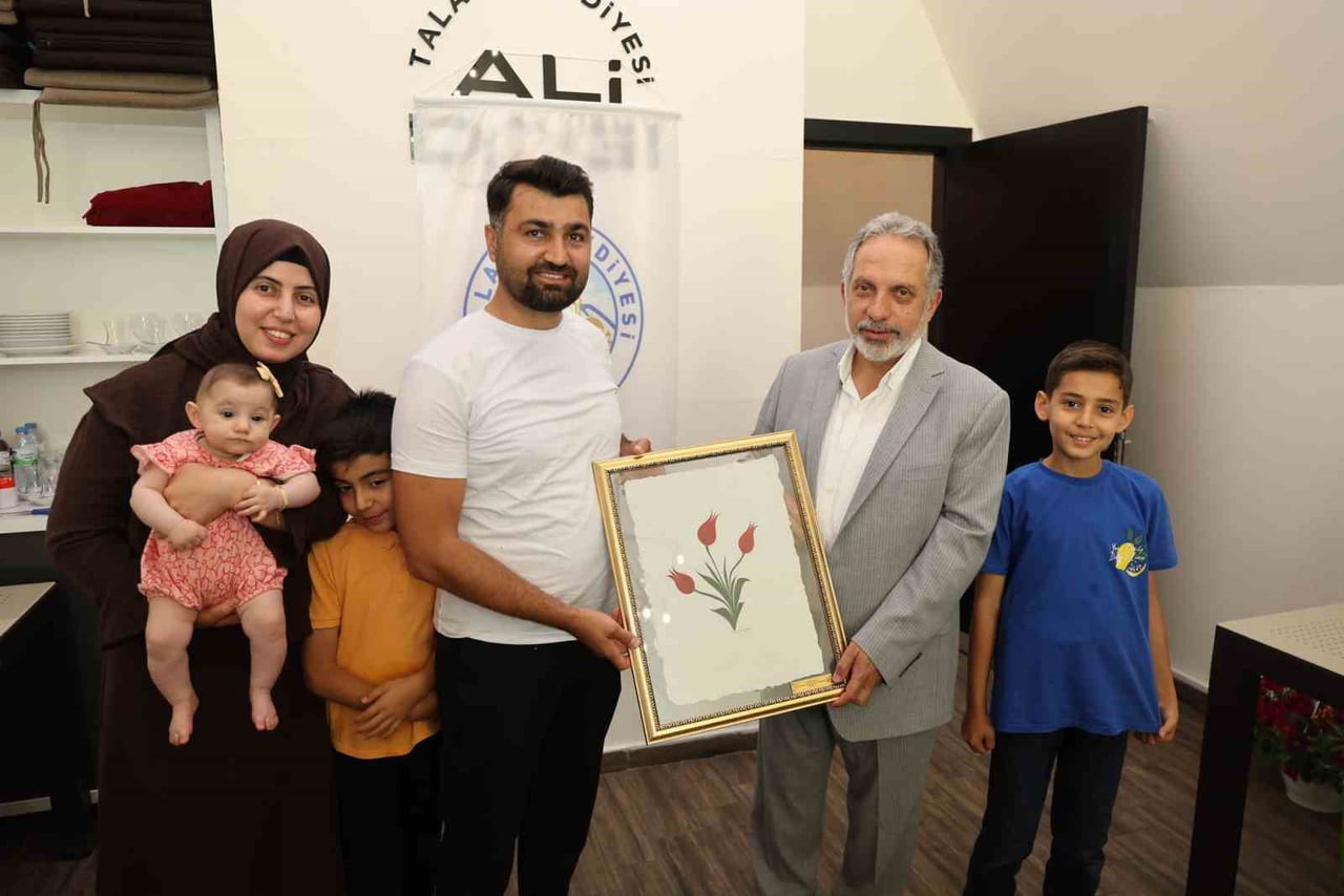 TALAS BELEDİYESİ TARAFINDAN DÜZENLENEN ÇİÇEK ŞENLİĞİ FOTOĞRAF YARIŞMASINDA DERECEYE GİRENLERİ...