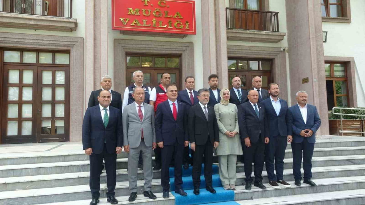 TARIM VE ORMAN BAKANI İBRAHİM YUMAKLI, MUĞLA PROGRAMI KAPSAMINDA MUĞLA VALİLİĞİ'Nİ ZİYARET...