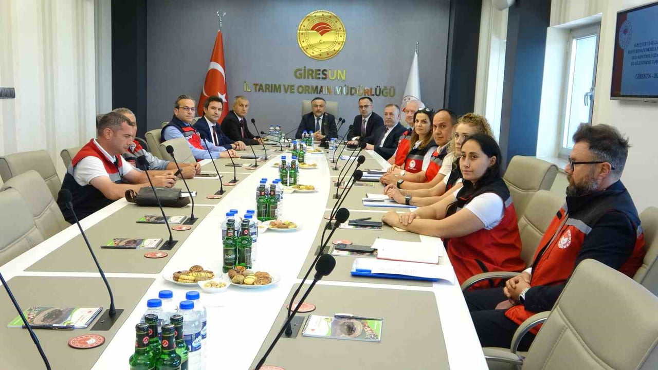 TARIM VE ORMAN BAKANLIĞI GIDA VE KONTROL GENEL MÜDÜRÜ ERSİN DİLBER, GİRESUN'DA DÜZENLENEN...