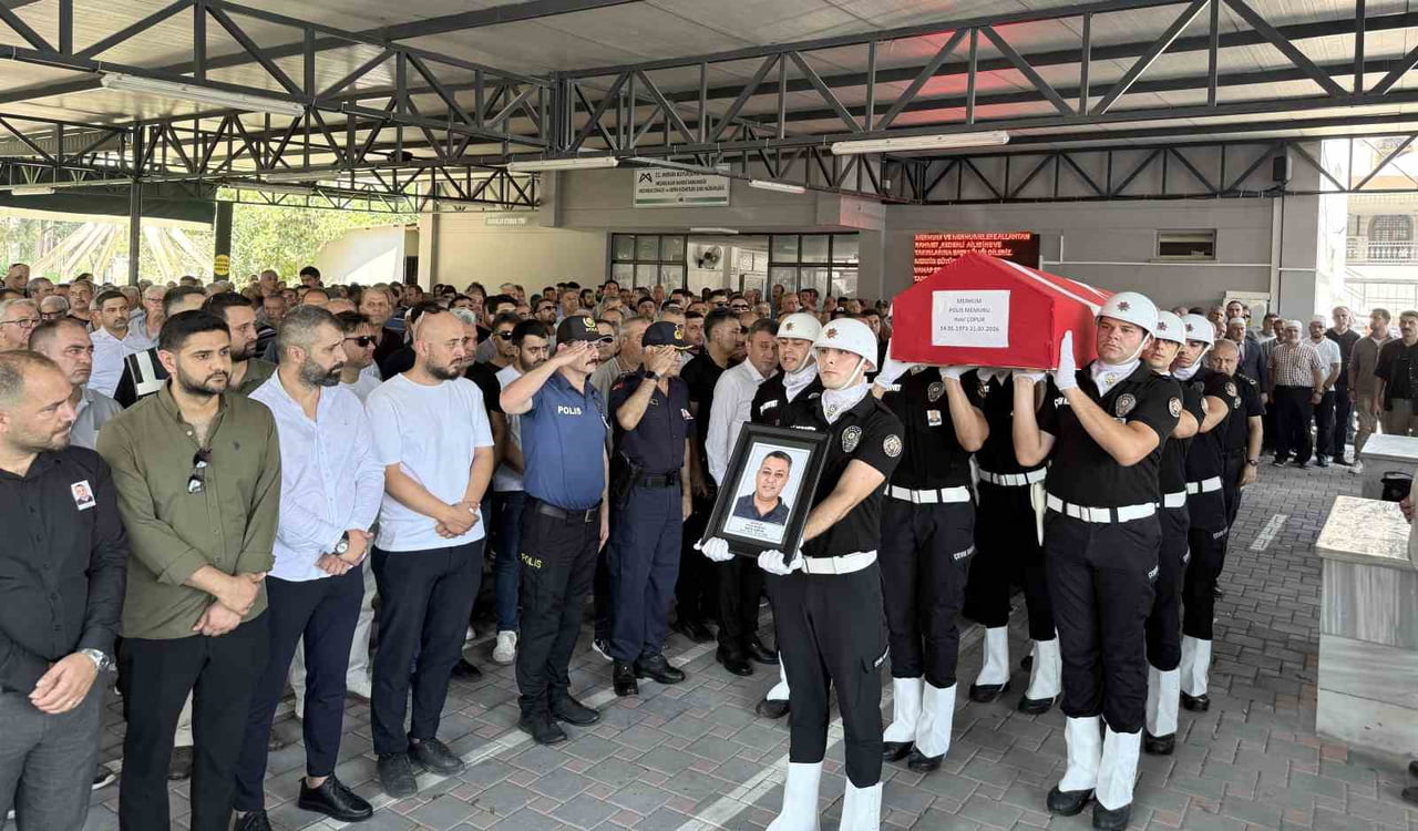 TARSUS’TA KALP KRİZİ SONUCU VEFAT EDEN POLİS MEMURU HALİL ÇOPUR İÇİN ŞEHİR MEZARLIĞI'NDA CENAZE...