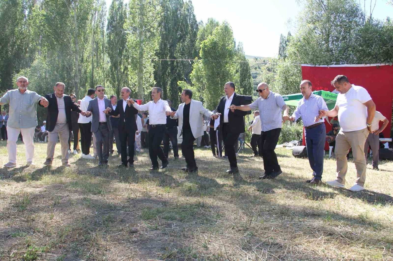 TAŞÇILAR KÖYÜNDE '19. GELENEKSEL YAZ ŞENLİĞİ' DÜZENLENDİ