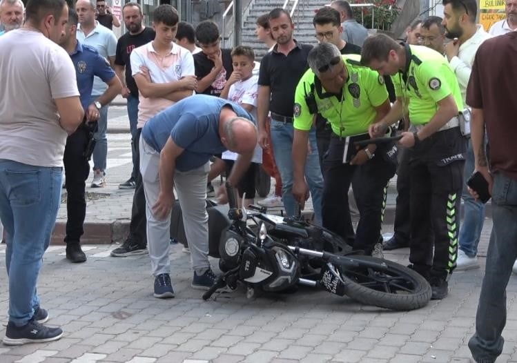 TAVŞANLI'DA TRAFİK KAZASI 2 YARALI
