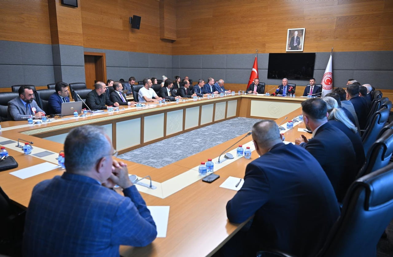 TBMM MİLLİ SAVUNMA KOMİSYONU BAŞKANI AKAR, ŞEHİT VE GAZİ AİLELERİ DERNEK, VAKIF VE SENDİKA...
