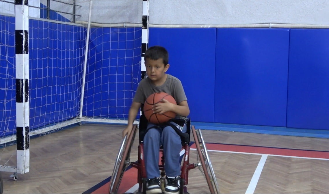 TECRÜBELİ BASKETBOLCULAR GELECEĞİN YILDIZLARINA YOL GÖSTERİYOR