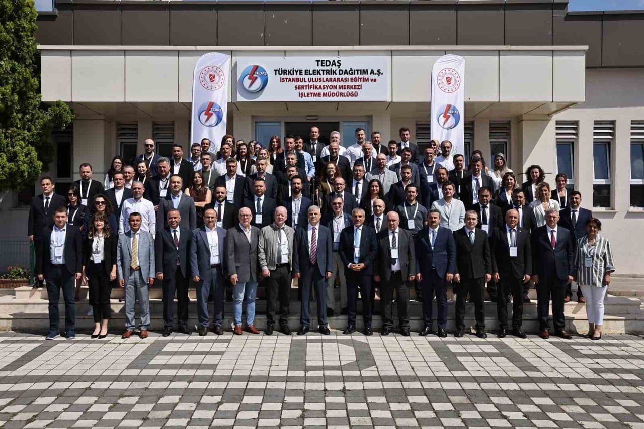 TEDAŞ TARAFINDAN "VİSİON ZERO TOGETHER FOR LİFE SEMPOZYUMU" BAŞLATILDI