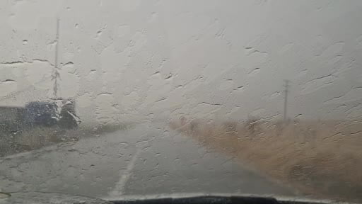 Tekirdağ'da şiddetli yağış: Göz gözü görmedi, sürücüler yolda beklemek zorunda kaldı