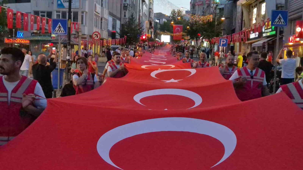 TEKİRDAĞ'IN SÜLEYMANPAŞA İLÇESİNDE 15 TEMMUZ DEMOKRASİ VE MİLLİ BİRLİK GÜNÜ KAPSAMINDA DÜZENLENEN...