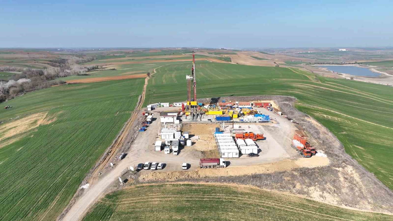 TEKİRDAĞ'IN SÜLEYMANPAŞA İLÇESİNE BAĞLI KARACAKILAVUZ MAHALLESİ'NDE YÜRÜTÜLEN DOĞALGAZ ÜRETİM...