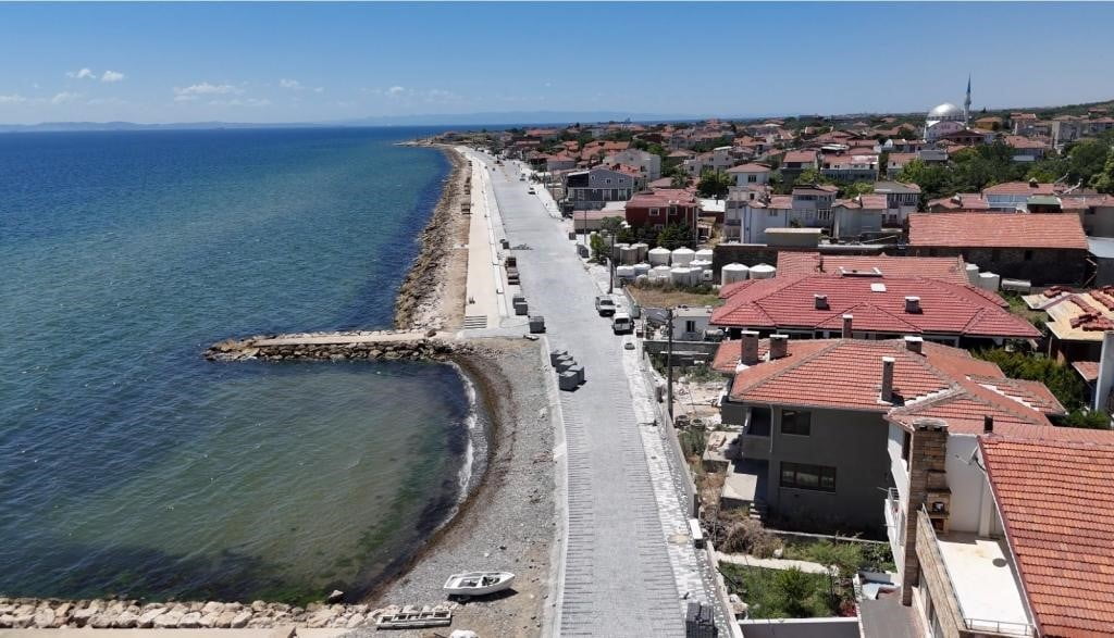 TEKİRDAĞ BÜYÜKŞEHİR BELEDİYESİ TARAFINDAN ŞARKÖY'DEKİ HALK PLAJLARINDA YAPTIRILAN DENİZ SUYU...