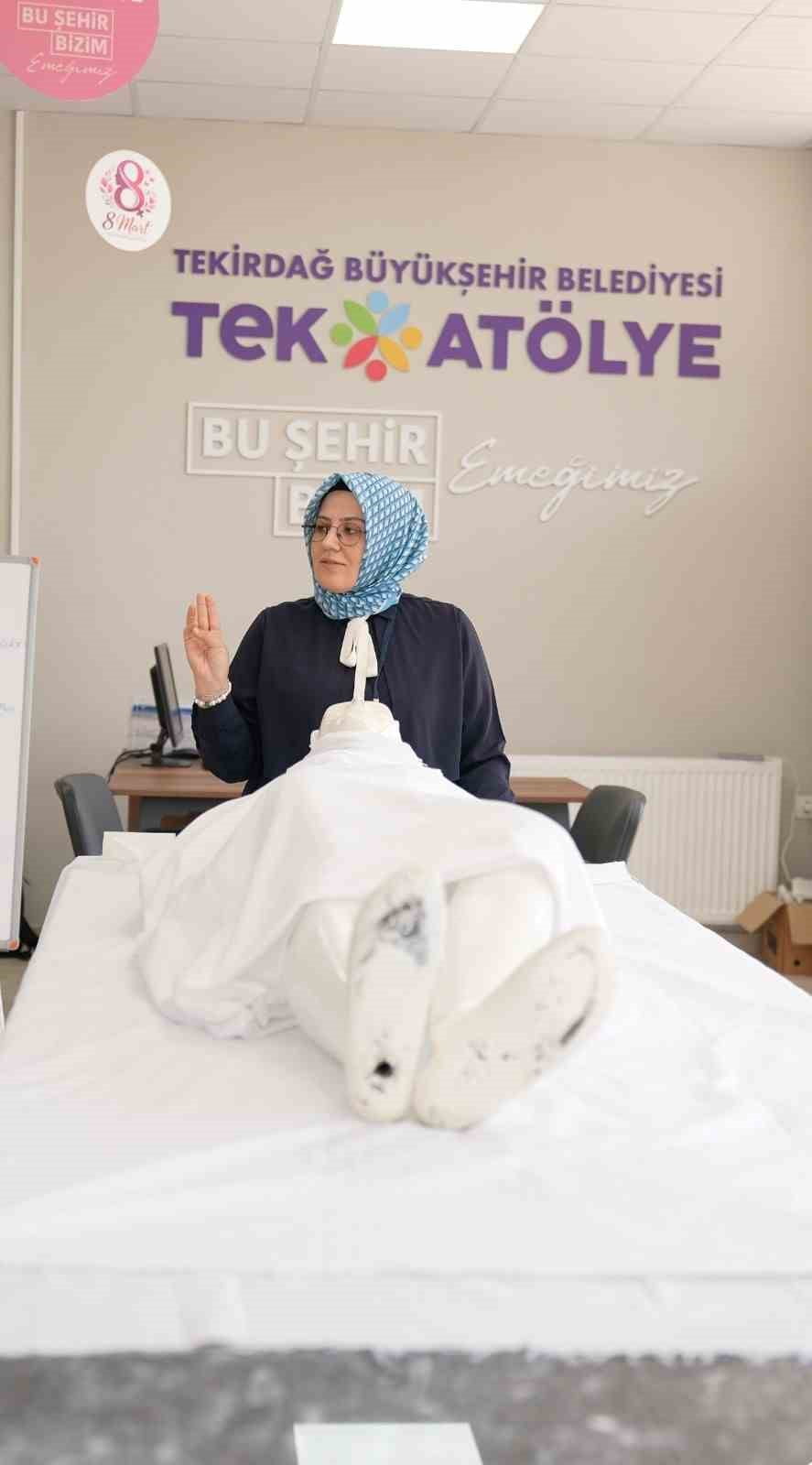 TEKİRDAĞ BÜYÜKŞEHİR BELEDİYESİNİN ÇERKEZKÖY İLÇESİNDEKİ TEK ATÖLYE'DE DÜZENLEDİĞİ CENAZE...