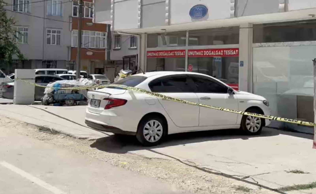 TEKİRDAĞ’IN KAPAKLI İLÇESİNDE BİR İŞ YERİNDE HAREKETSİZ HALDE BULUNAN 51 YAŞINDAKİ İŞ YERİ SAHİBİ...