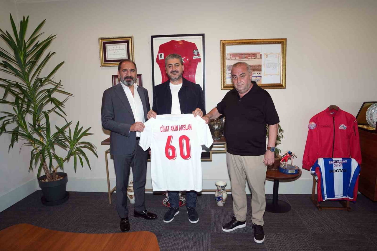 TFF 2. LİG EKİPLERİNDEN ERBAASPOR BAŞKANI CİHAN AKIN ARSLAN İLE ELAZIĞSPOR BAŞKANI AHMET TOPRAK...