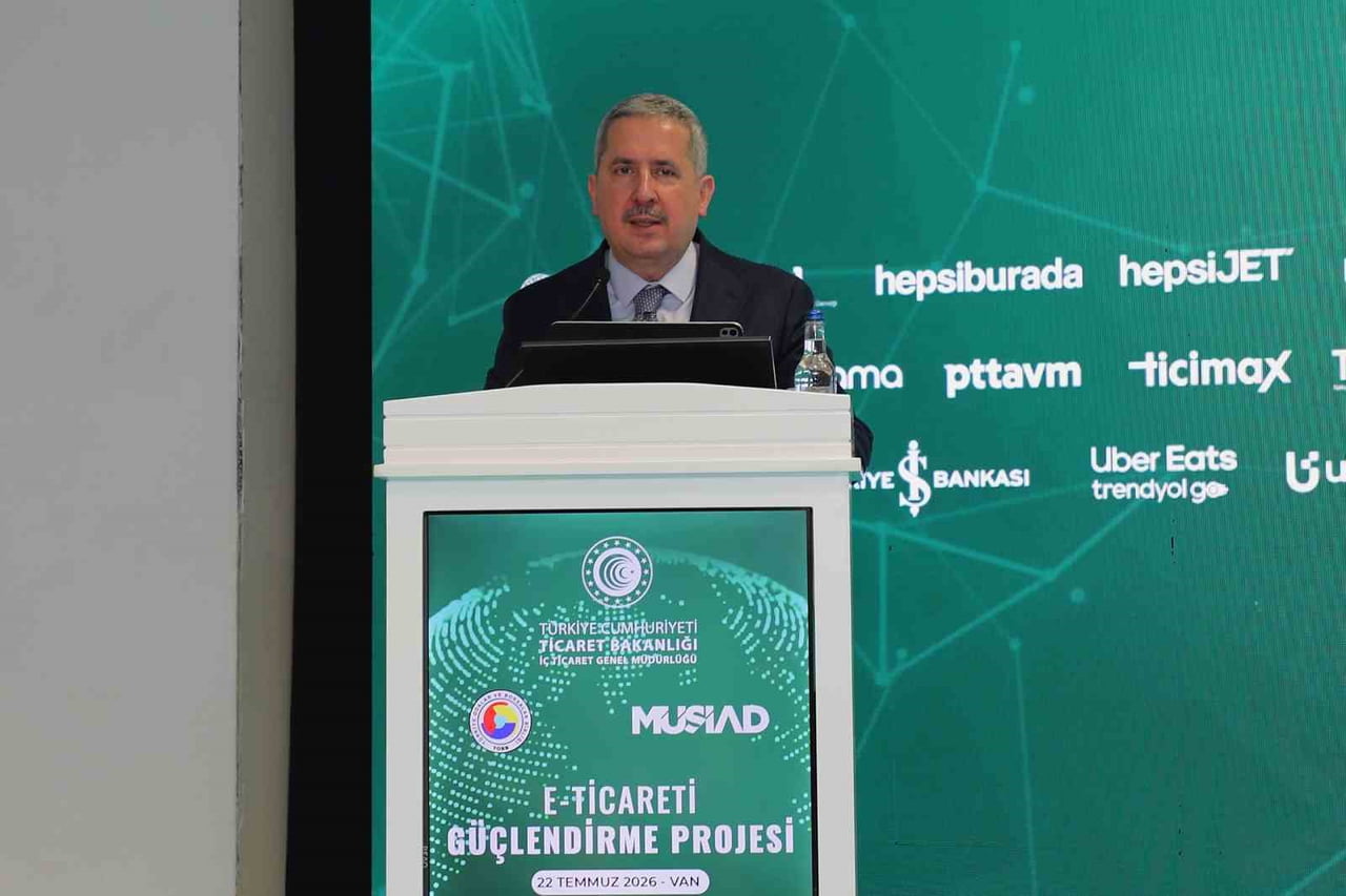 TİCARET BAKAN YARDIMCISI MAHMUT GÜRCAN, KONUŞMA YAPTI