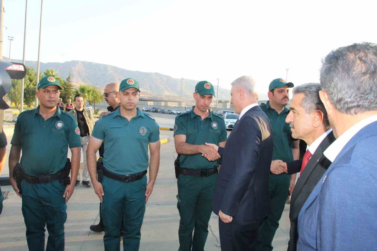 TİCARET BAKANI ÖMER BOLAT, ŞIRNAK PROGRAMI KAPSAMINDA HABUR GÜMRÜK KAPISI'NDA İNCELEMELERDE...