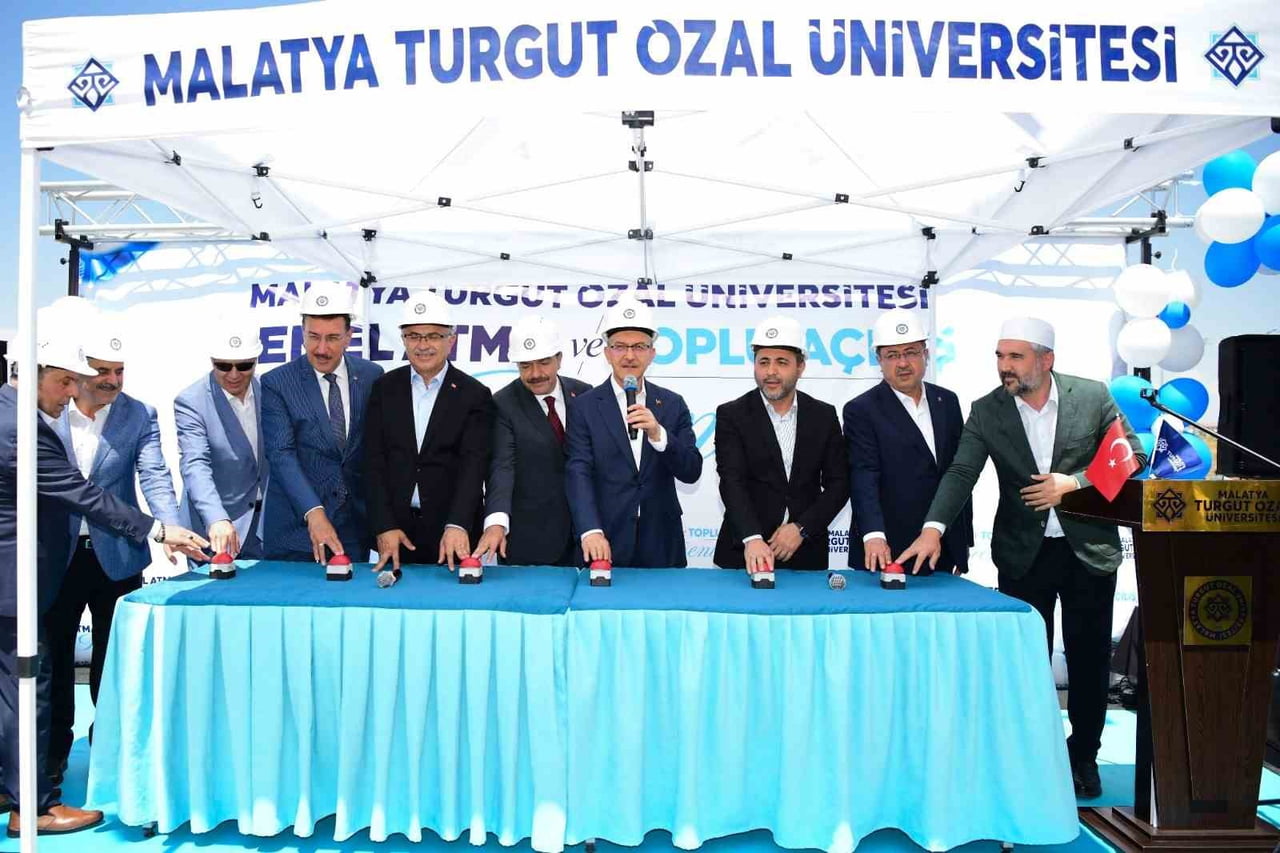 TOPLU AÇILIŞ MERASİMİ İLE YAKLAŞIK 5 BİN METREKARELİK KAPALI ALANA SAHİP OLACAK MERKEZİ DERSLİK B...