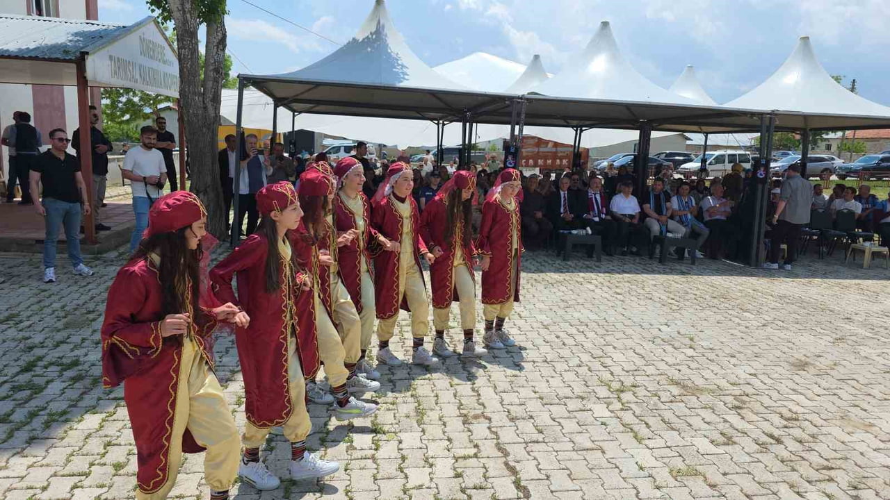 TRABZON’UN ÇAYKARA İLÇESİNDE YAŞANAN HEYELAN FELAKETİNİN ARDINDAN DEVLET ELİYLE 1965 YILINDA...