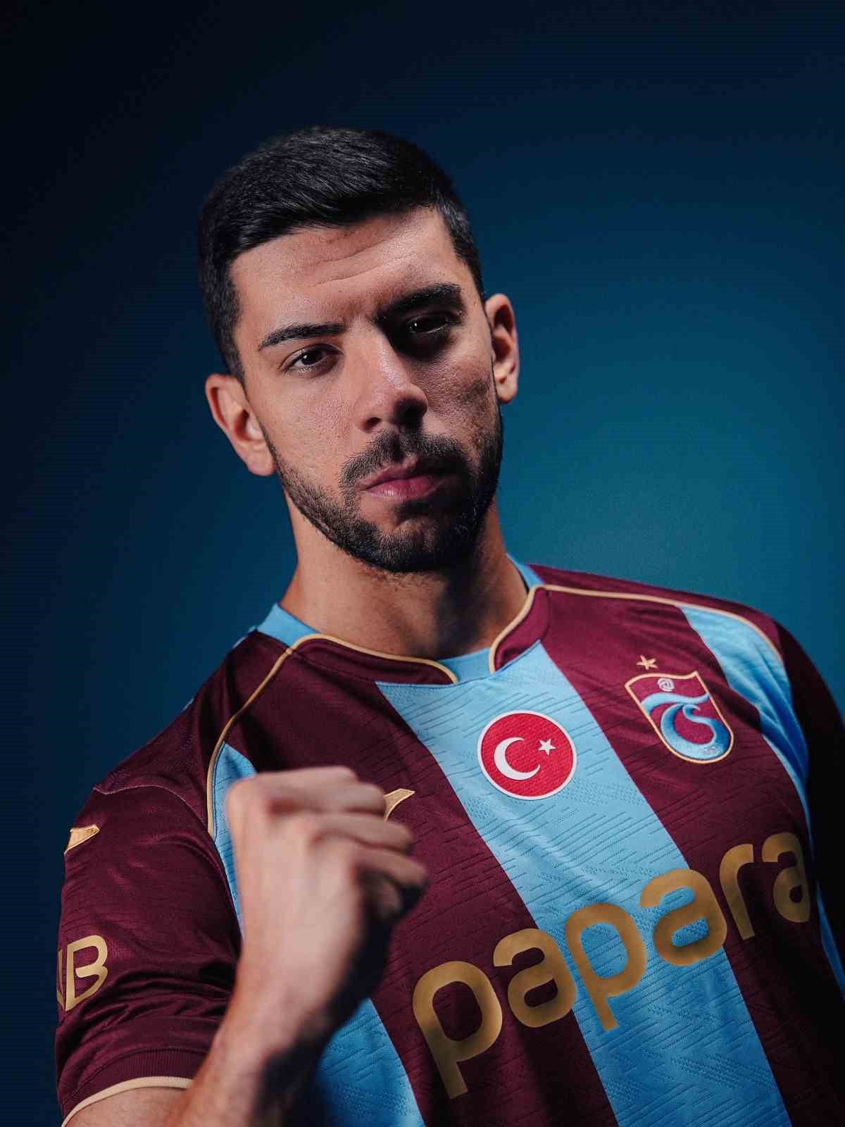 TRABZONSPOR, LA LİGA EKİPLERİNDEN VALENCİA FORMASI GİYEN DEFANS OYUNCUSU CENK ÖZKAÇAR'IN TRANSFERİ...