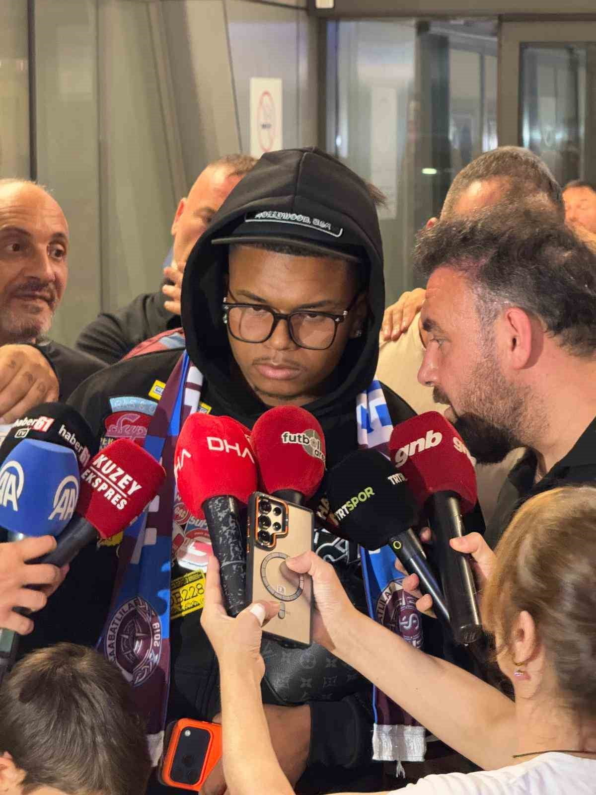 TRABZONSPOR, RUSLAN MALİNOVSKYİ ARDINDAN ARDINDAN YENİ TRANSFERLERİNDEN ÖNEMLİ BİR İSMİ DAHA...
