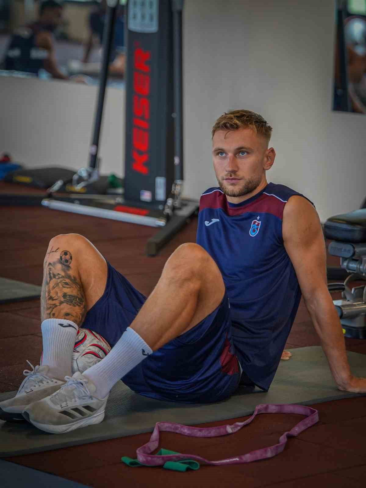 TRABZONSPOR, YENİ SEZON HAZIRLIKLARINA VERİLEN İKİ GÜNLÜK İZNİN ARDINDAN YENİDEN BAŞLADI....