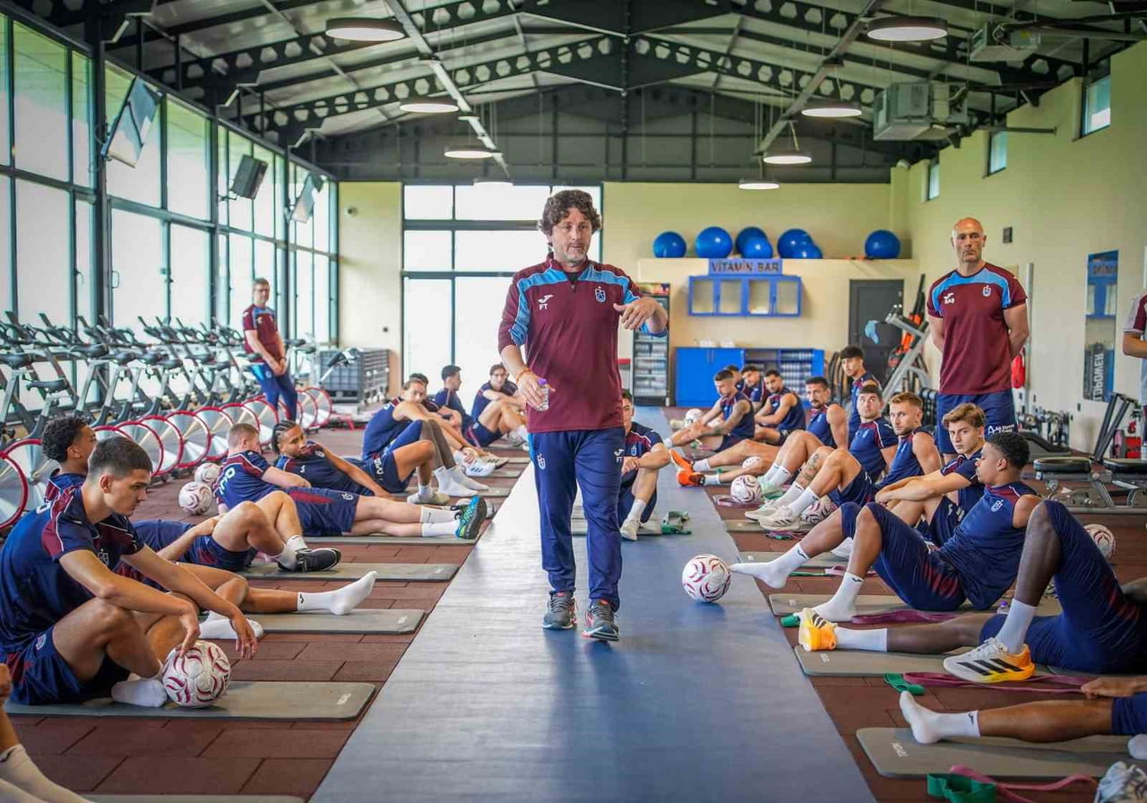 TRABZONSPOR, YENİ SEZON HAZIRLIKLARINA VERİLEN İKİ GÜNLÜK İZNİN ARDINDAN YENİDEN BAŞLADI....