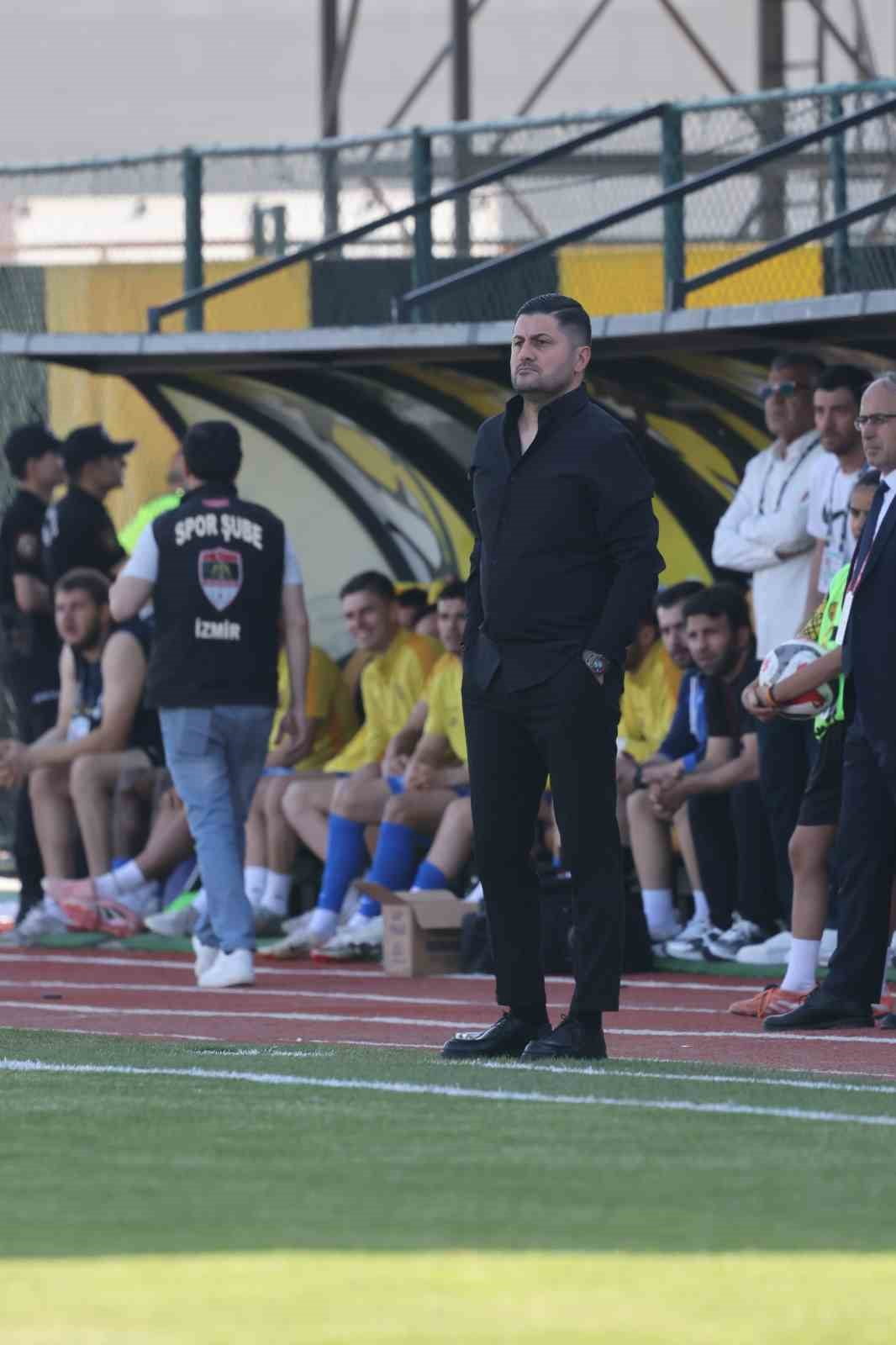 TRANSFER POLİTİKASINI DEĞİŞTİREREK GENÇ OYUNCULARA YÖNELEN ALİAĞA FK’NIN, TEKNİK DİREKTÖR ÇAĞDAŞ...