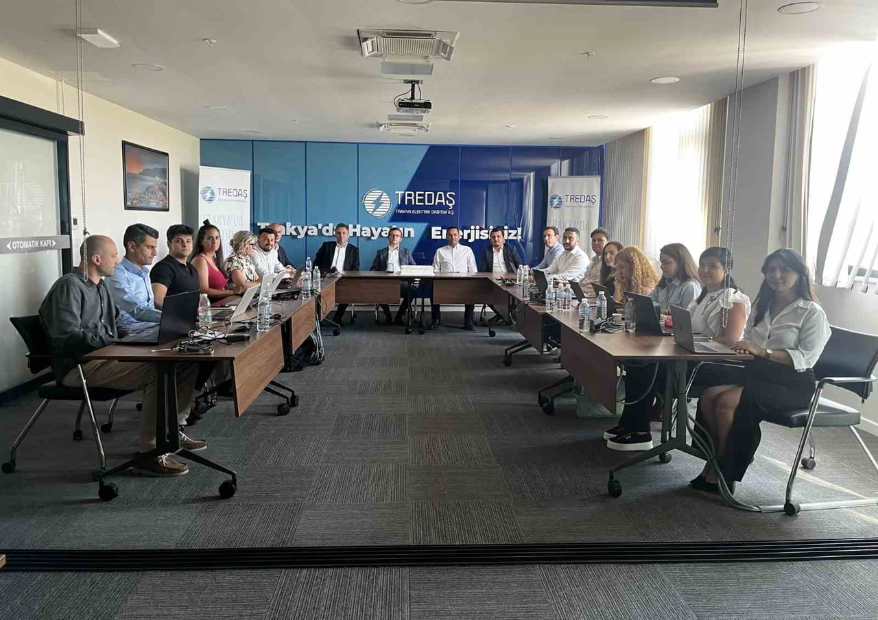 TREDAŞ, DEVREYE ALDIĞI AKILLI SAYAÇ VERİ YÖNETİM SİSTEMİ İLE TRAKYA GENELİNDE ELEKTRİK ŞEBEKESİNİ...