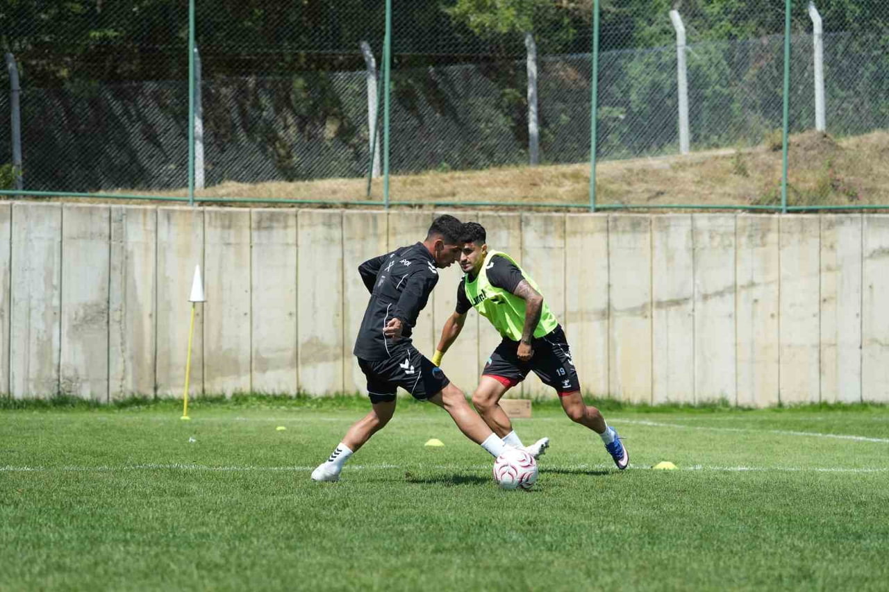 TRENDYOL 1. LİG'İN YENİ EKİBİ MARDİN 1969 SPOR, BOLU'DA SÜRDÜRDÜĞÜ KAMP ÇALIŞMALARIYLA YENİ...