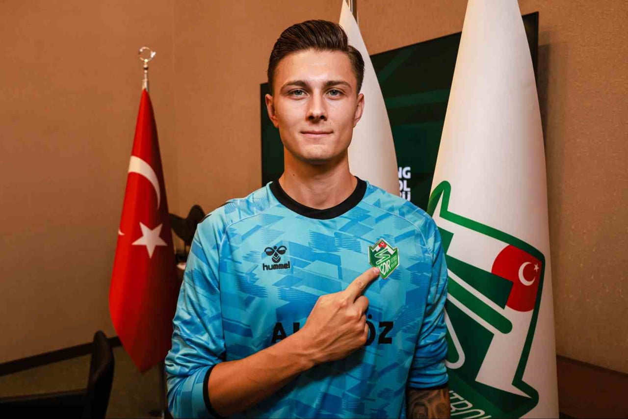 TRENDYOL 1. LİG EKİPLERİNDEN IĞDIR FK, KALECİ EREN KARATAŞ'I KADROSUNA DAHİL ETTİ.