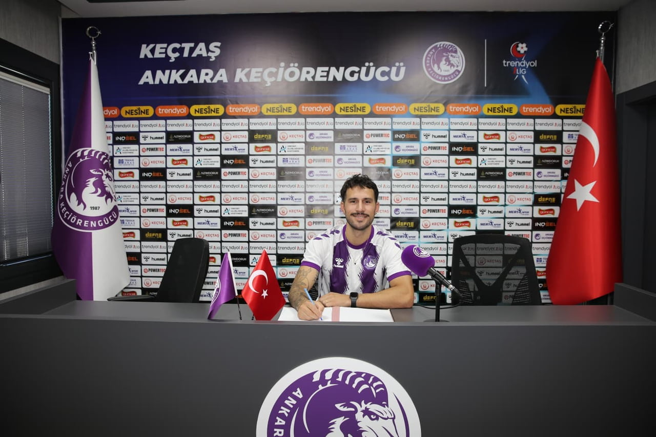 TRENDYOL 1. LİG EKİPLERİNDEN, KEÇTAŞ ANKARA KEÇİÖRENGÜCÜ BREZİLYALI ORTA SAHA OYUNCUSU JEFFERSON...