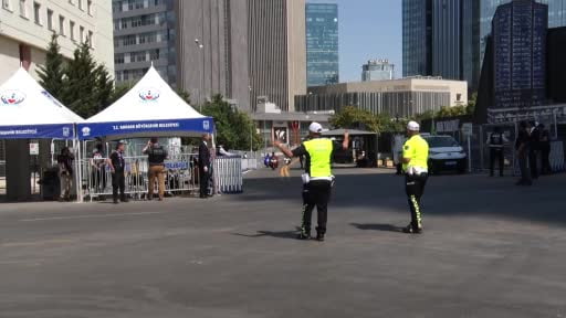 Trump'ın konvoyu otelden ayrıldı
