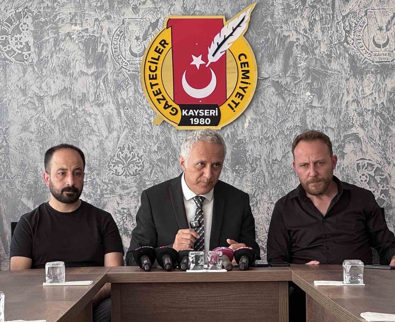 TÜKETİCİLER BİRLİĞİ GENEL BAŞKANI MAHMUT ŞAHİN, BİLİRKİŞİLİĞİN ARTIK BİR SEKTÖR HALİNE GELDİĞİNİ...
