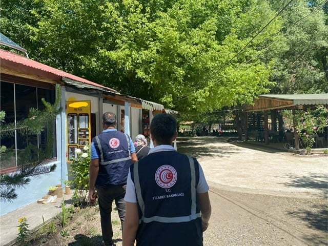 TUNCELİ'DE HAZİRAN AYINDA 252 İŞLETMEDE GERÇEKLEŞTİRİLEN DENETİMLERDE 2 BİN 10 ÜRÜN İNCELENDİ....