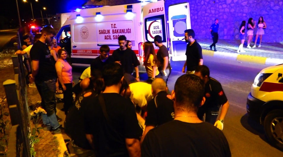 TUNCELİ’DE MEYDANA GELEN MOTOSİKLET KAZASINDA MOTOSİKLETTE BULUNAN 2 GENÇ YARALANDI.
