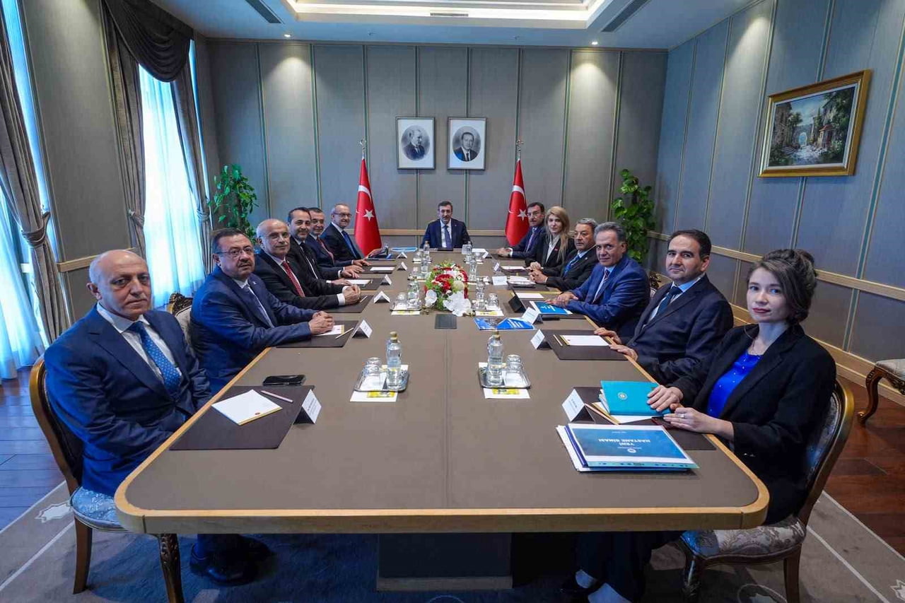TURGUT ÖZAL TIP MERKEZİ’NİN İHTİYAÇLARI CUMHURBAŞKANI YARDIMCISI CEVDET YILMAZ’A...