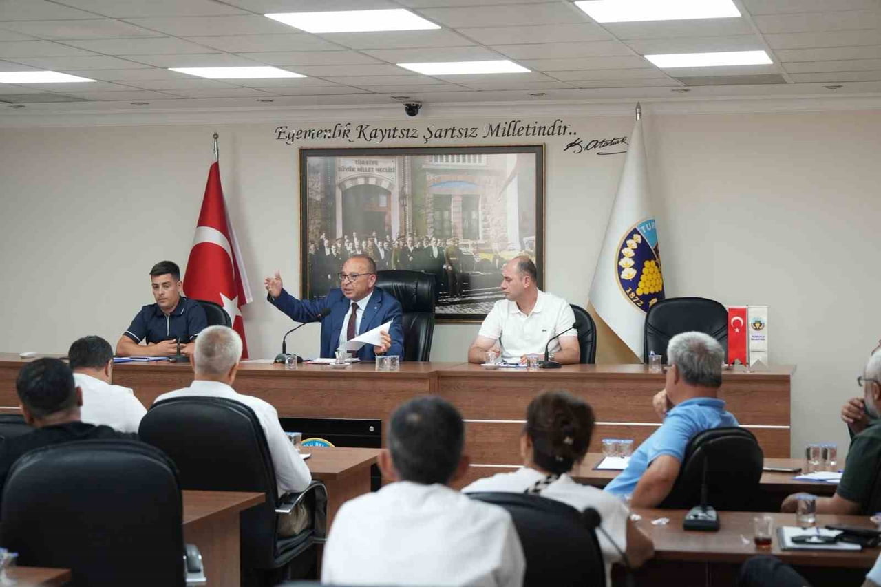 TURGUTLU BELEDİYE BAŞKANI AKIN, TEMMUZ AYI BELEDİYE MECLİS TOPLANTISI'NDA KONUŞTU