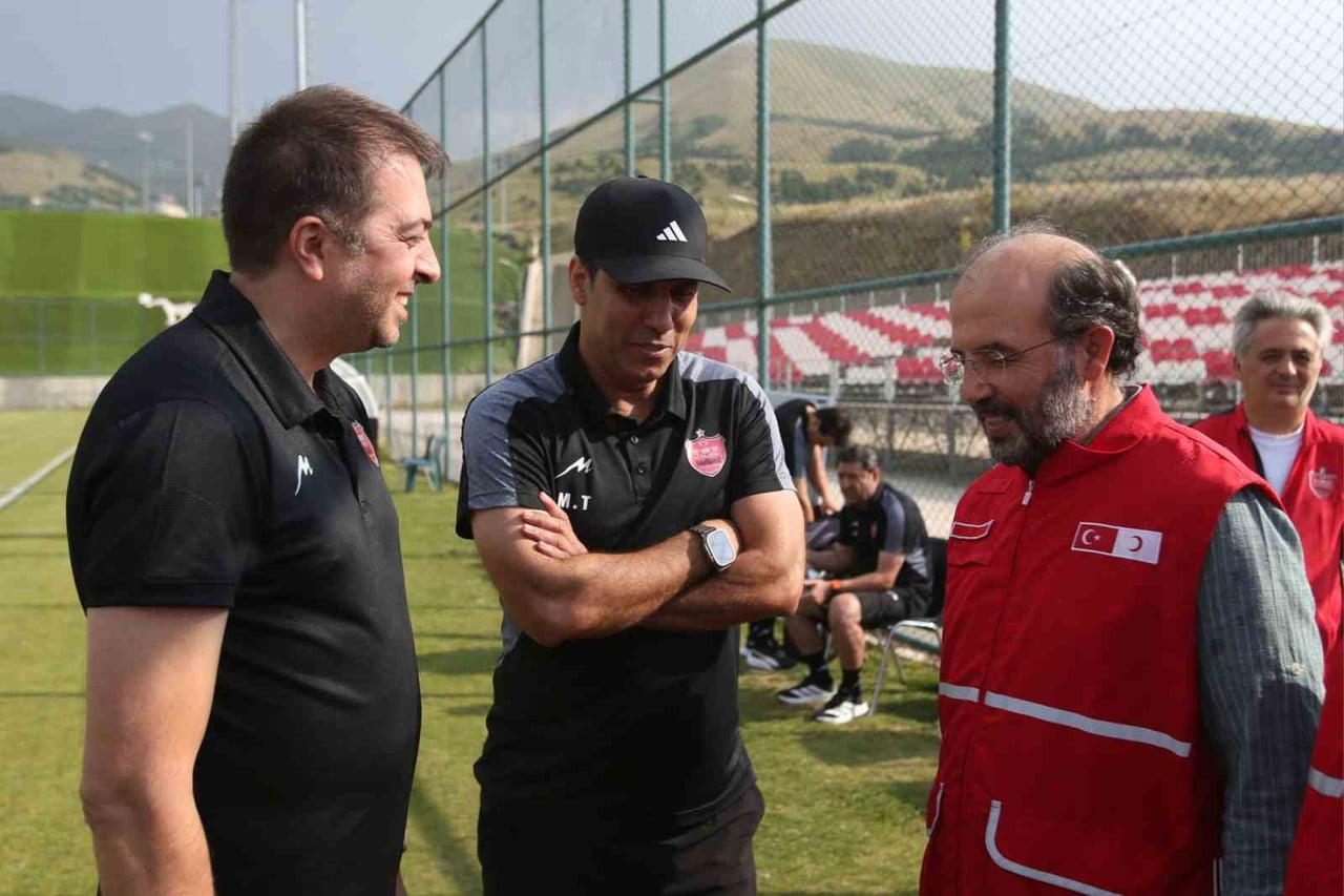 TÜRK KIZILAY ERZURUM ŞUBESİ YÖNETİMİ PALANDÖKEN  YÜKSEK İRTİFA KAMP MERKEZİ’NDE KAMP  YAPAN...