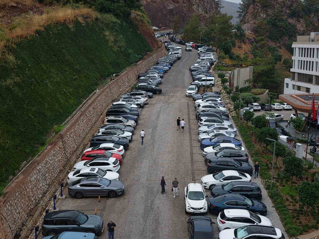 TÜRKİYE'DE 2026 YILI TURİZM SEZONUNDA PEK ÇOK OTELDE DOLULUK SORUNU YAŞANIRKEN, MARMARİS...