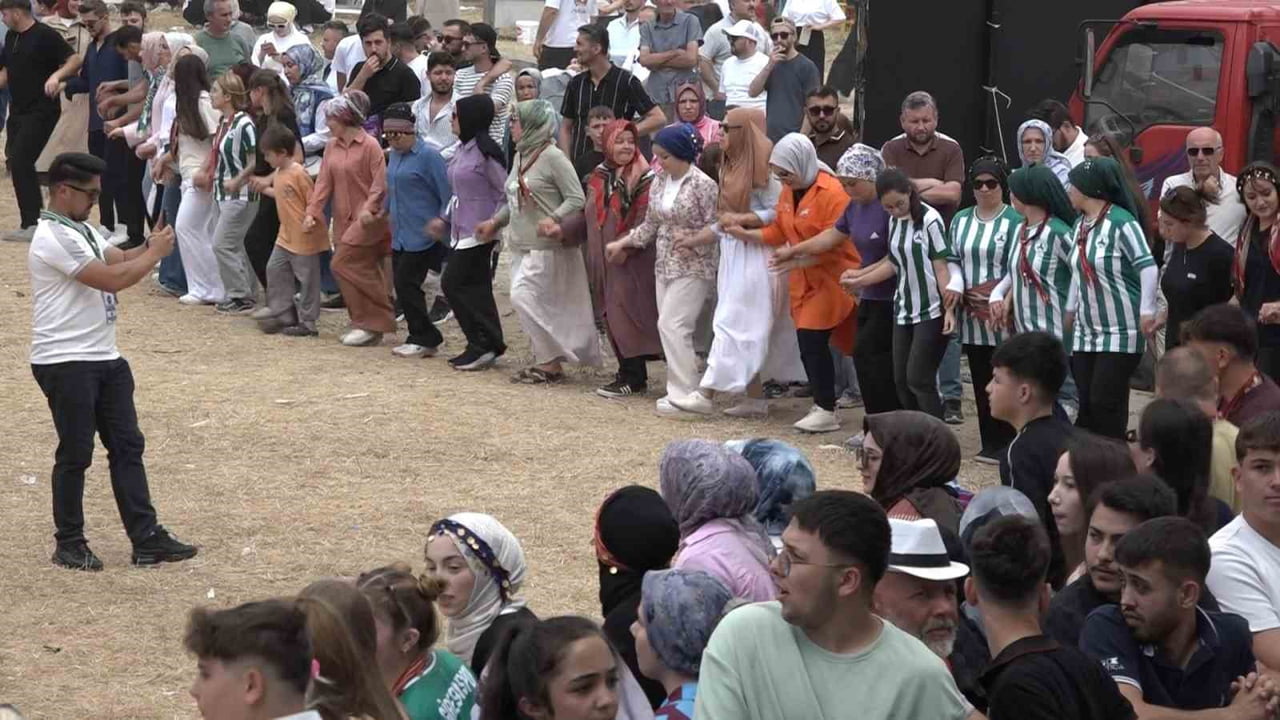 TÜRKİYE'NİN DÖRT BİR YANINDAN BURSA'YA GELEN GİRESUNLULAR, 3 GÜN 3 GECE SÜREN FESTİVALDE BİR ARAYA...