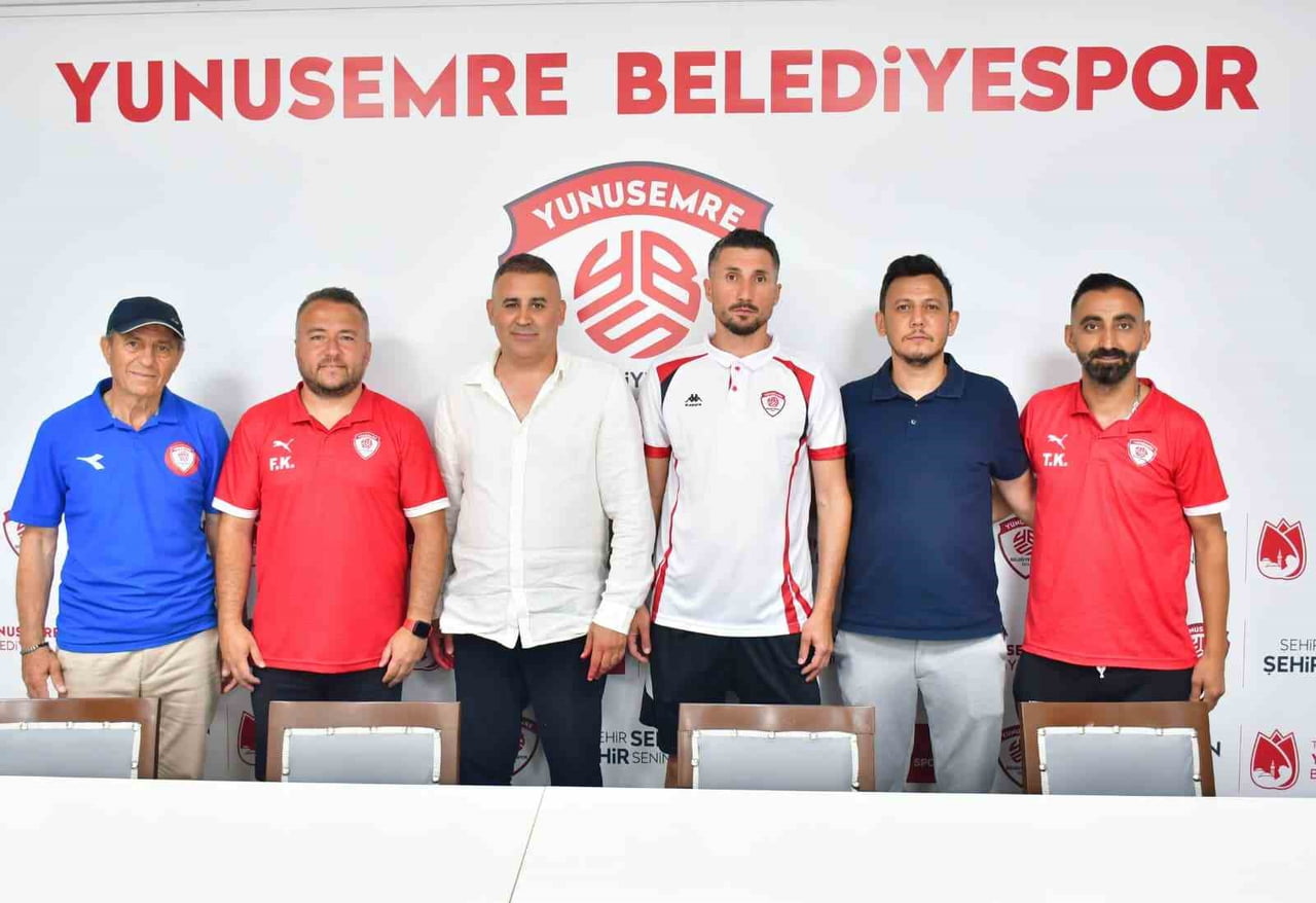 TÜRKİYE FUTBOL FEDERASYONU GELİŞİM LİGLERİ'NDE MÜCADELE ETMEYİ HEDEFLEYEN YUNUSEMRE BELEDİYESPOR...