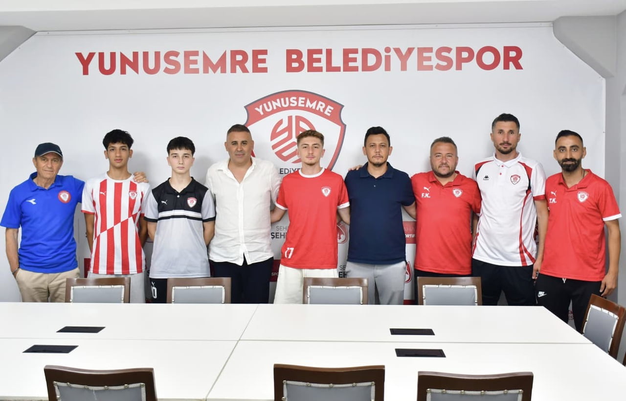 TÜRKİYE FUTBOL FEDERASYONU GELİŞİM LİGLERİ'NDE MÜCADELE ETMEYİ HEDEFLEYEN YUNUSEMRE BELEDİYESPOR...