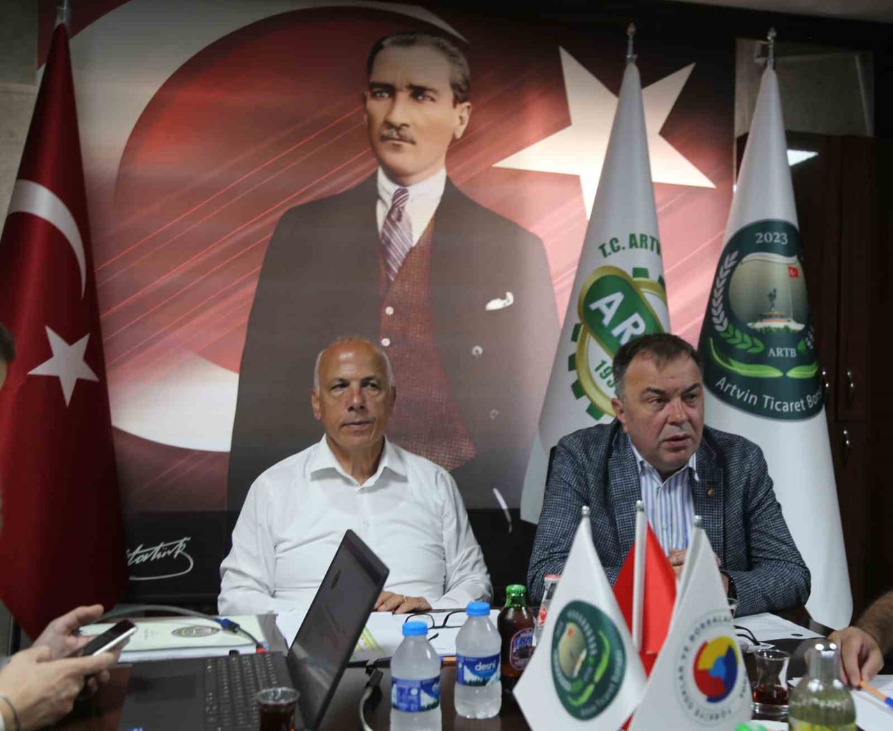 TÜRKİYE’NİN ÖNEMLİ BAL ÜRETİM MERKEZLERİNDEN ARTVİN’DE 2026 YILI BAL TABAN ALIM FİYATLARI...
