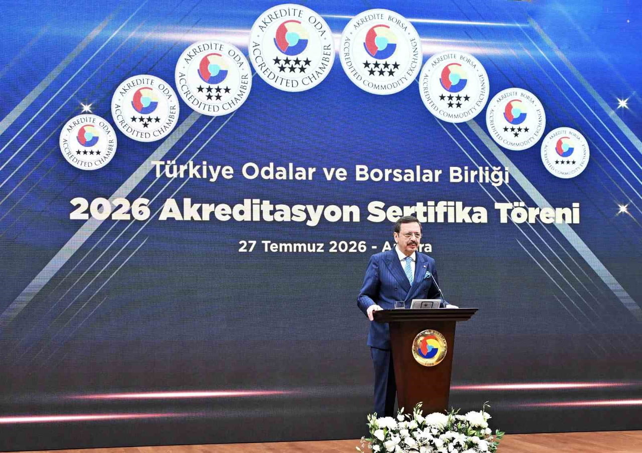 TÜRKİYE ODALAR VE BORSALAR BİRLİĞİ (TOBB) BAŞKANI MUSTAFA RİFAT HİSARCIKLIOĞLU SERTİFİKA TÖRENİNDE...
