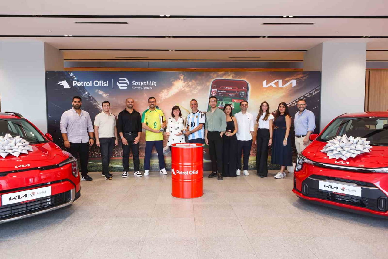 TÜRKİYE SÜPER LİGİ'NE ÖZEL FUTBOL VE MENAJERLİK OYUNU PETROL OFİSİ SOSYAL LİG'DE 2025-2026 SEZONU...