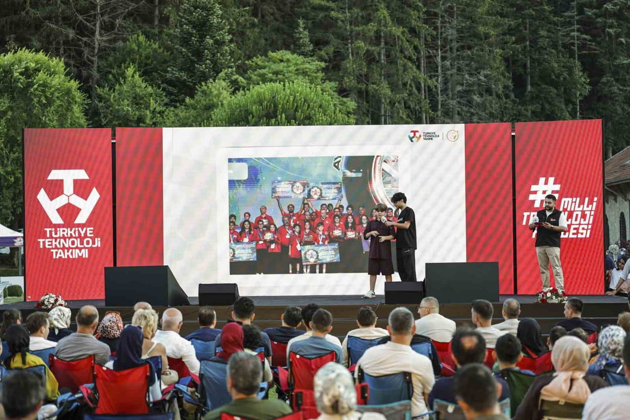 TÜRKİYE TEKNOLOJİ TAKIMI VAKFI 10’UNCU YILINI KUTLADI