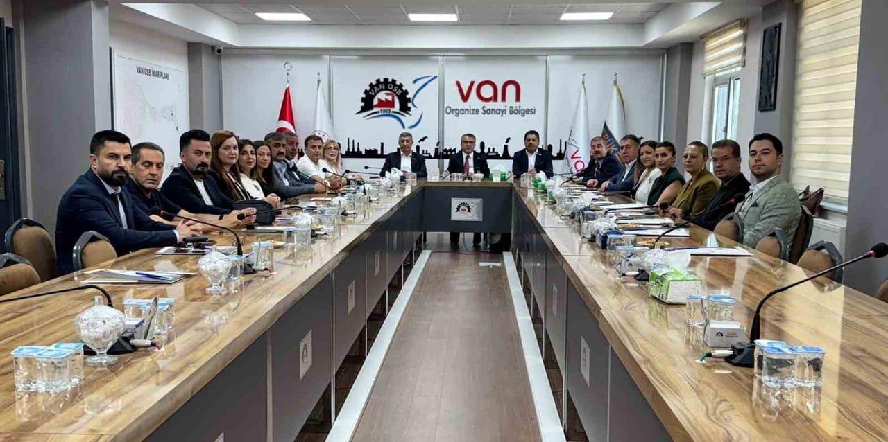 TÜRKONFED YÖNETİM KURULU BAŞKANI SÜLEYMAN SÖNMEZ, VAN ORGANİZE SANAYİ BÖLGESİ (OSB) YÖNETİM KURULU...