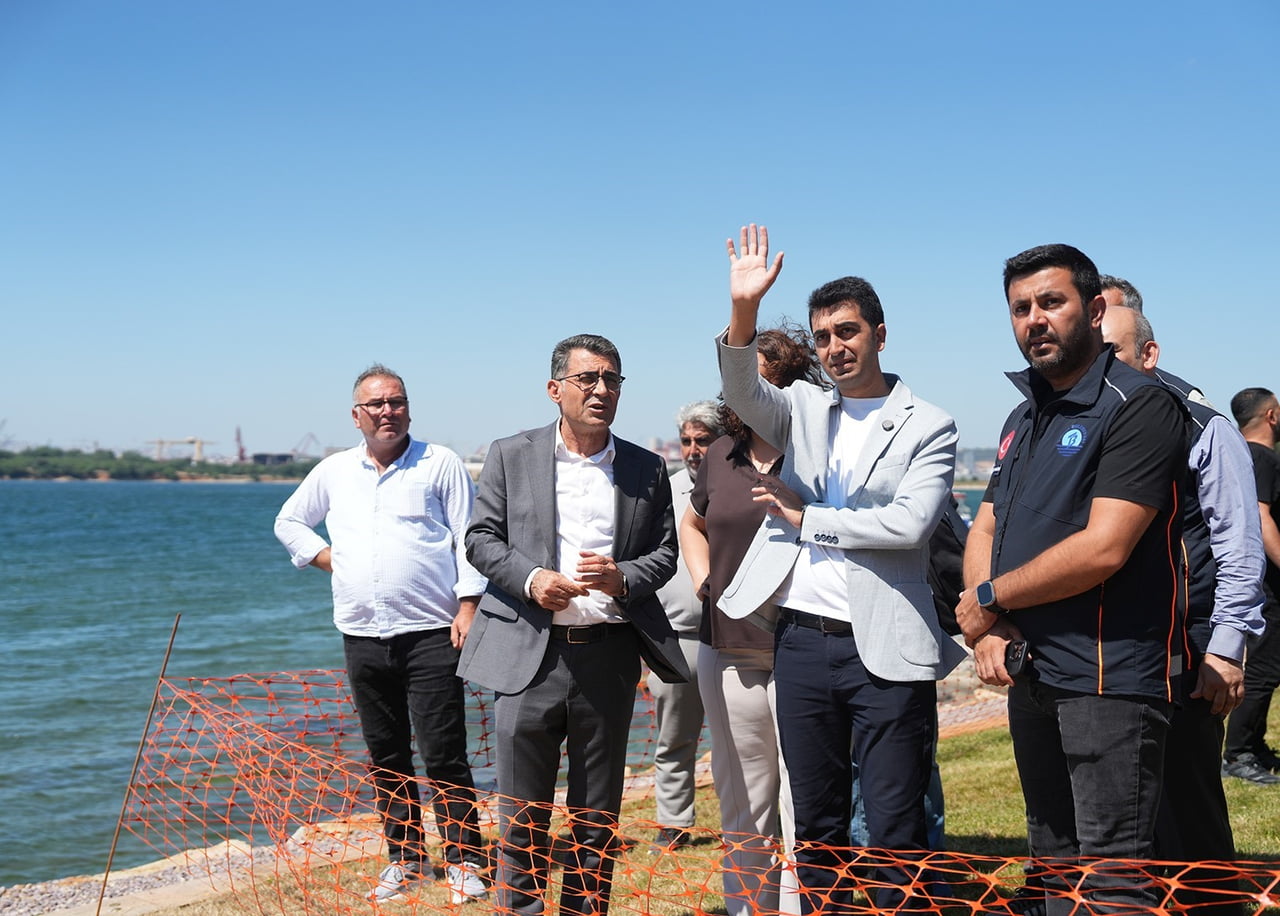 TUZLA BELEDİYE BAŞKANI AV. EREN ALİ BİNGÖL, İLÇENİN TARİHİNE IŞIK TUTAN VE YAKLAŞIK 30 YILDIR ATIL...