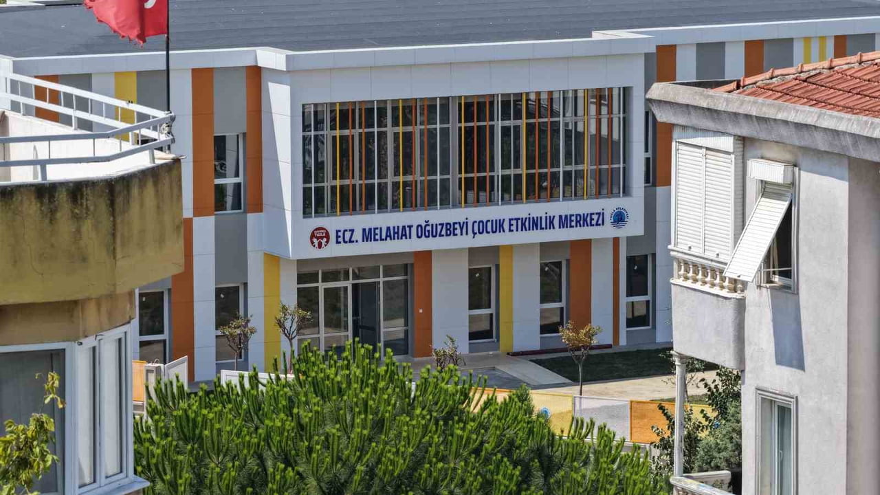 TUZLA BELEDİYESİ, İLÇE BÜNYESİNDE İLK KEZ TAM ZAMANLI HİZMET VERECEK GÜNDÜZ BAKIMEVİNİ HAYATA...