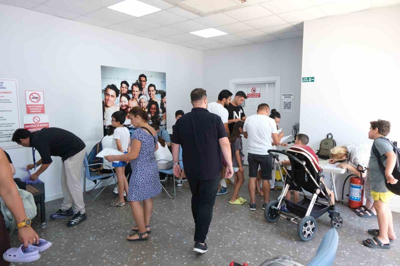 ÜCRETSİZ YÜZME KURSLARINDA İLK ETAP BAŞLADI