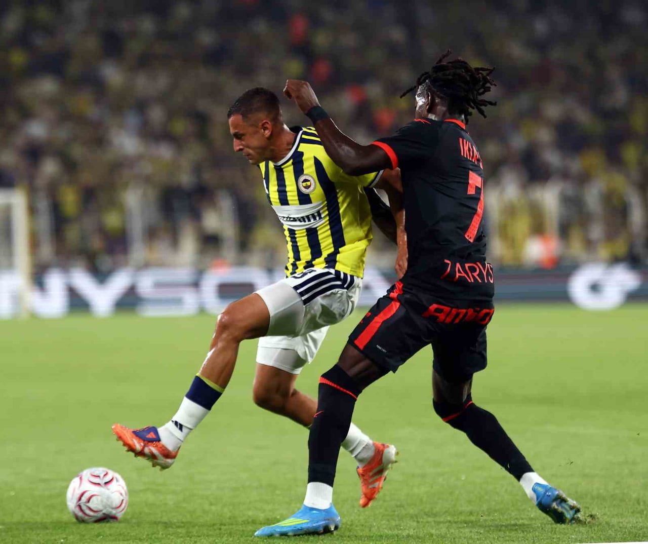 UEFA ŞAMPİYONLAR LİGİ 2. ELEME TURU İLK MAÇINDA FENERBAHÇE, KONUK ETTİĞİ POLONYA EKİBİ GORNİK...
