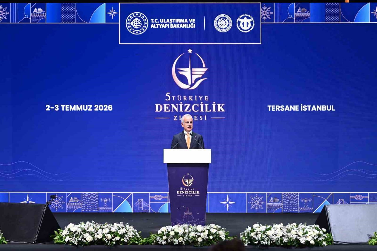ULAŞTIRMA VE ALTYAPI BAKANI ABDÜLKADİR URALOĞLU